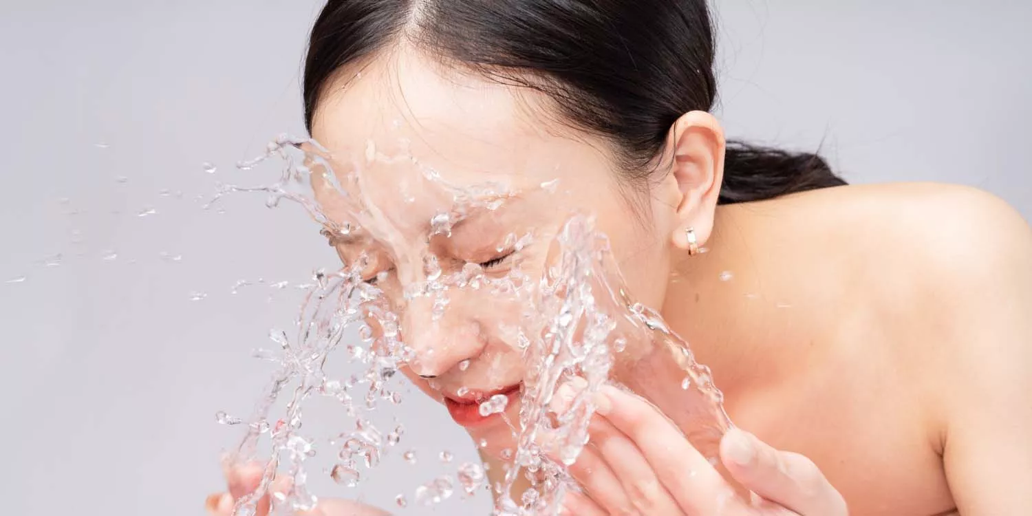 Rekomendasi Facial Wash untuk Kulit Berminyak dan Berjerawat